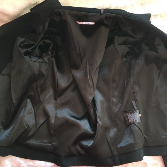 Tahari Black Blazer Size Medium - Picture 5 of 11